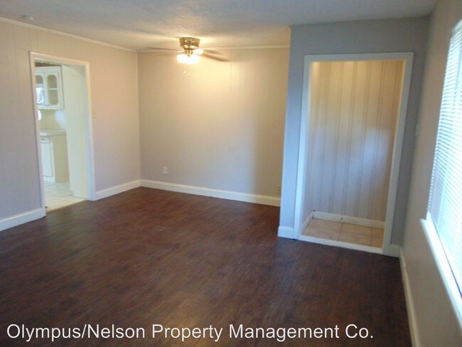 Building Photo - 2116 Garvey Dr
