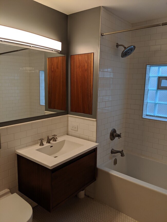 Foto del edificio - 2731 N Kedzie Ave