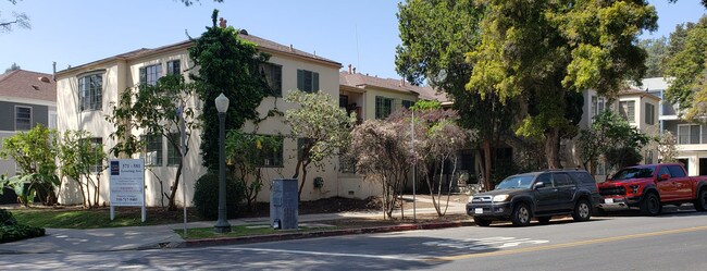 571-581 Levering Avenue - 579 Levering Ave