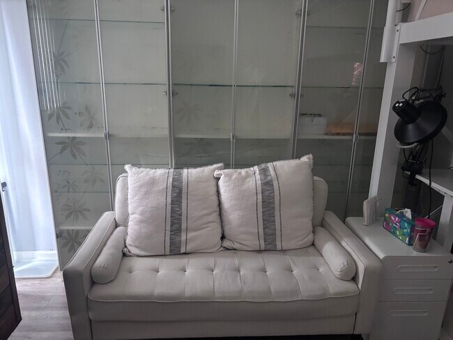 Sofa - 8315 Kenyon Ave