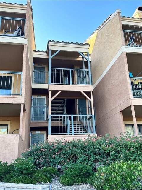 Building Photo - 10655 Lemon Ave