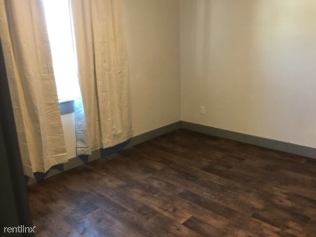 Building Photo - 2 br, 2 bath Apartment - 146 S 50 E