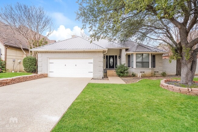 Building Photo - 2005 Crockett Ct