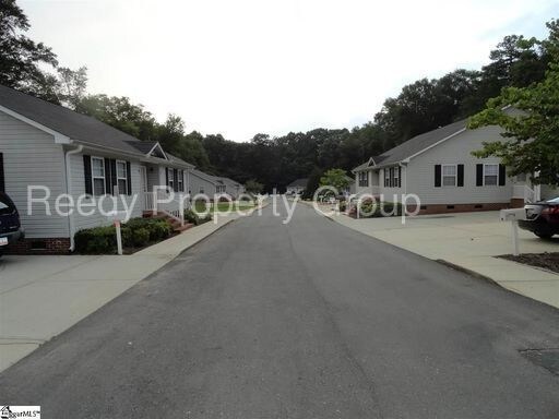 Building Photo - 2 Bed / 2 Bath near Cherrydale