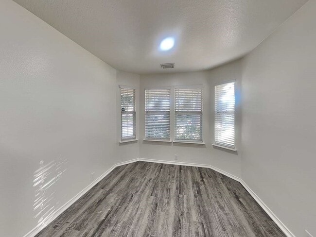 Building Photo - 3019 Antler Way