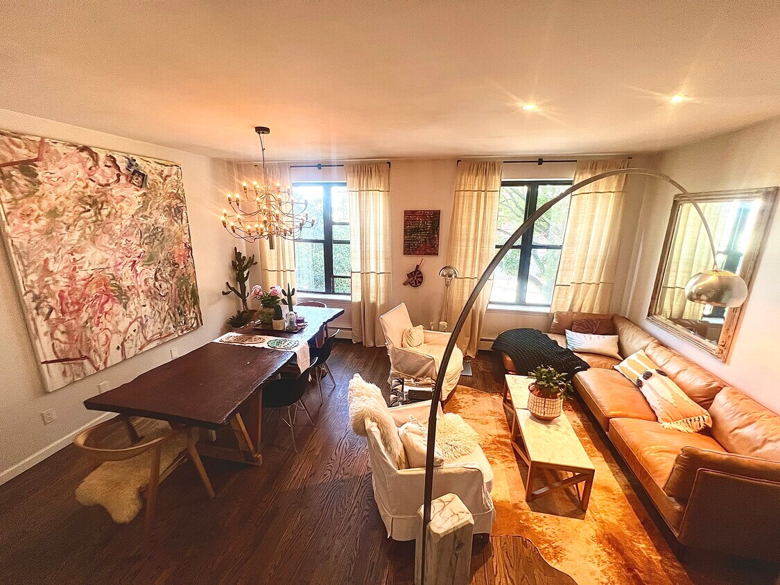 Foto principal - 18809 Linden Blvd