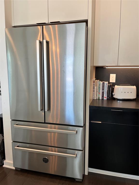 Foto del edificio - 207 W Johanna St