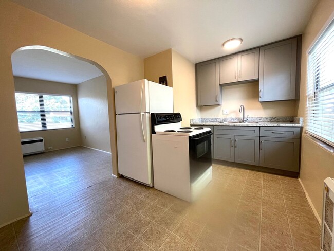 Building Photo - Renovated 1 bedroom 1 bath Winter Park Apa...