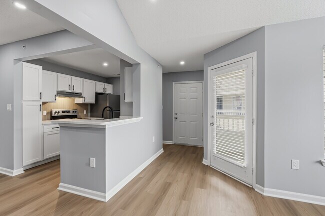 Foto del edificio - The Pointe @ Apex Apartments