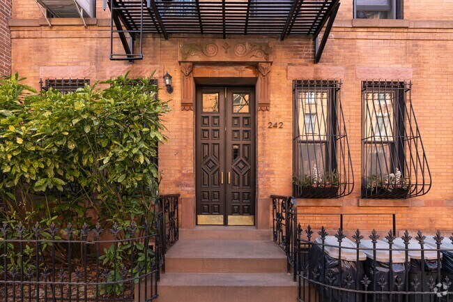 Foto del edificio - 242 Baltic St