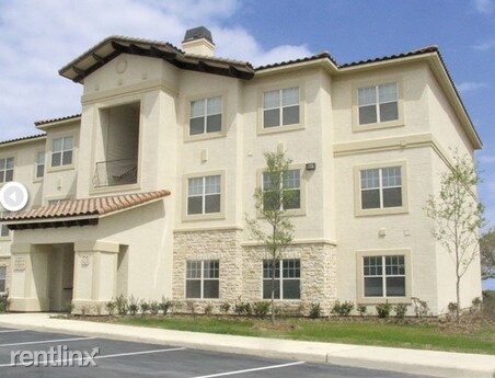 Building Photo - 9914 W Military Dr