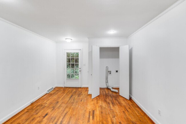 Building Photo - Prime Gastonia Location – Cozy Brick Home ...