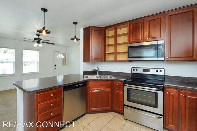 Building Photo - 3 br, 2 bath House - 1914 Somerville Dr