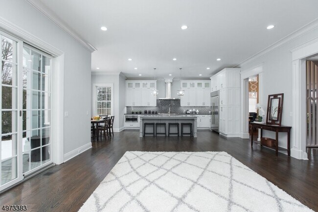 Building Photo - 149 Tennyson Dr