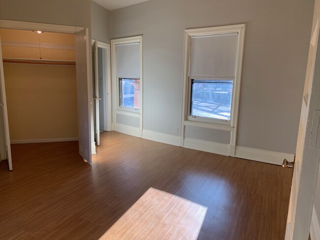 Foto del edificio - 620 E 112th St