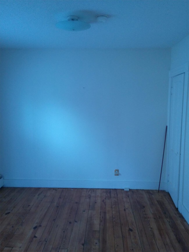 Building Photo - 866 Campbell Ave