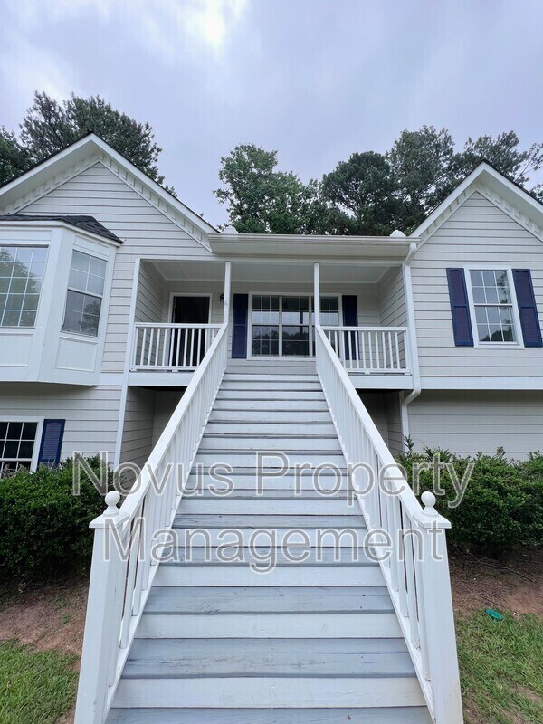 Foto del edificio - 95 Cliff Ct