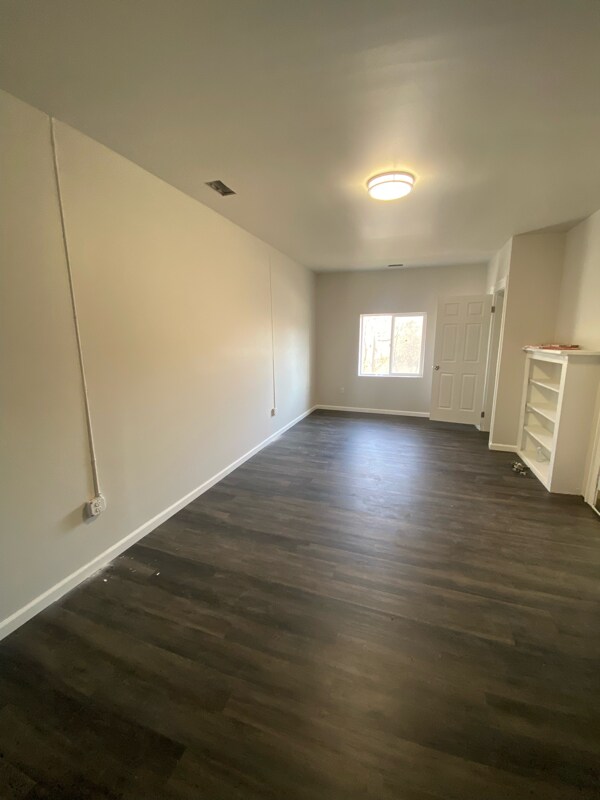 Foto del edificio - 576 E Fall Creek Pkwy N Dr