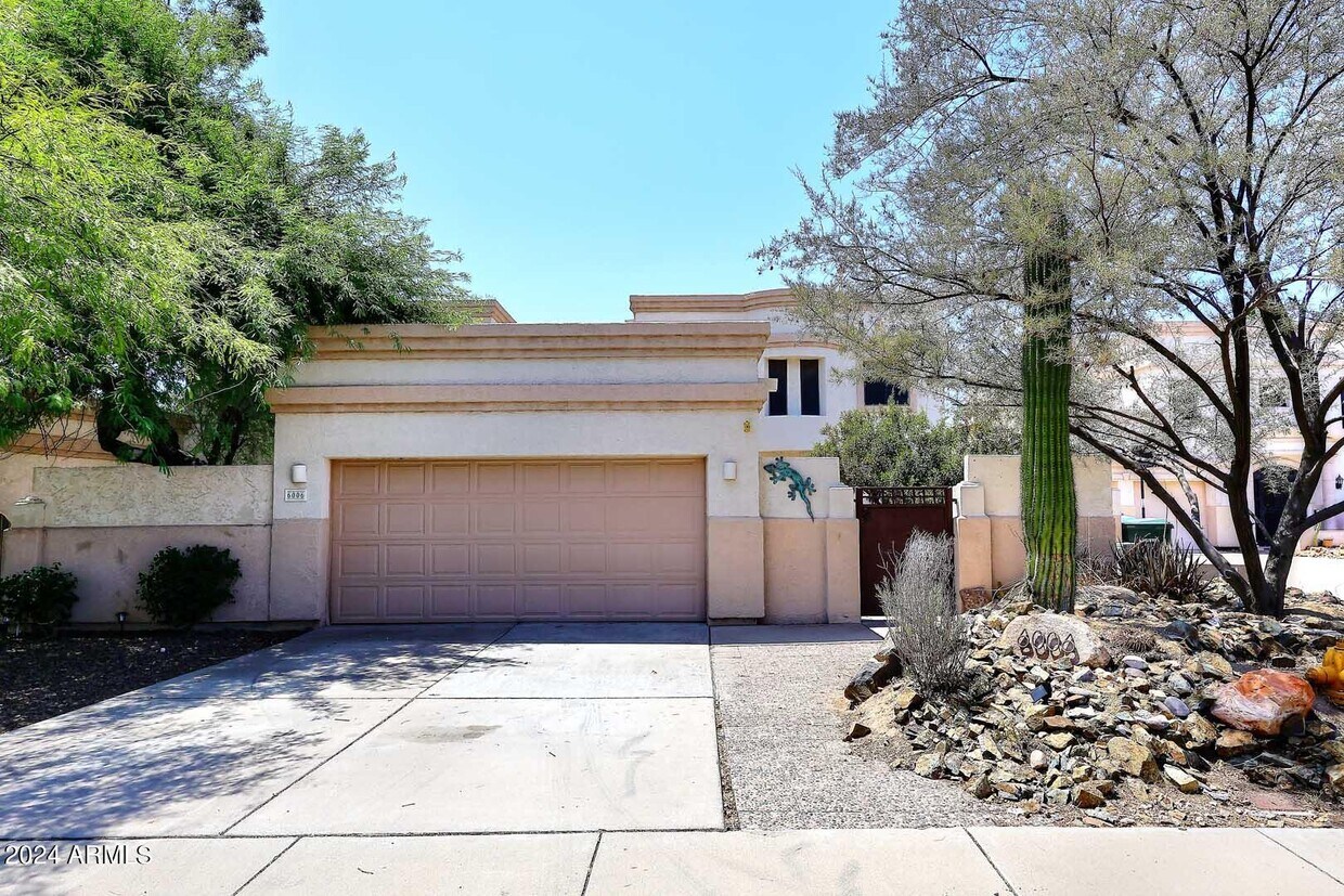 Foto principal - 6006 N 5th Pl