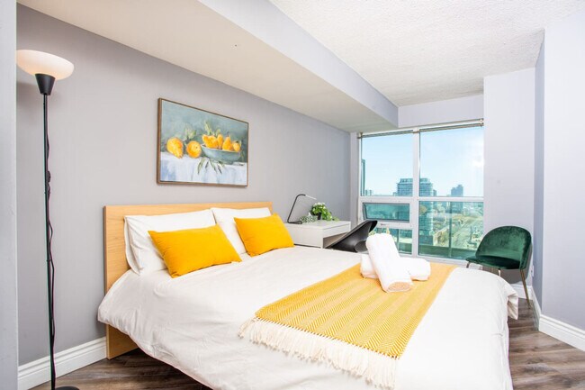 Photo du bâtiment - 18 Yonge St