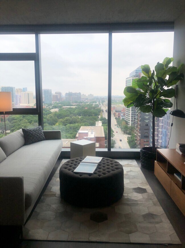 Foto del edificio - 124 W Polk St