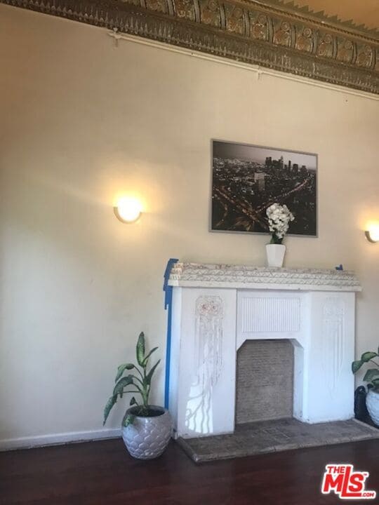 Foto del edificio - 814 S Hobart Blvd