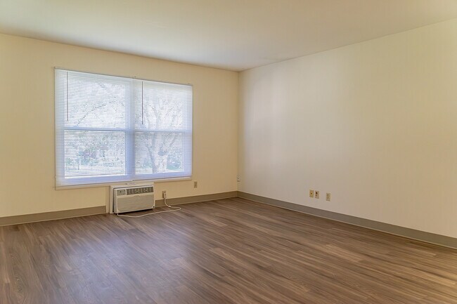 Landry - Sala de estar - Town & Country Apartments