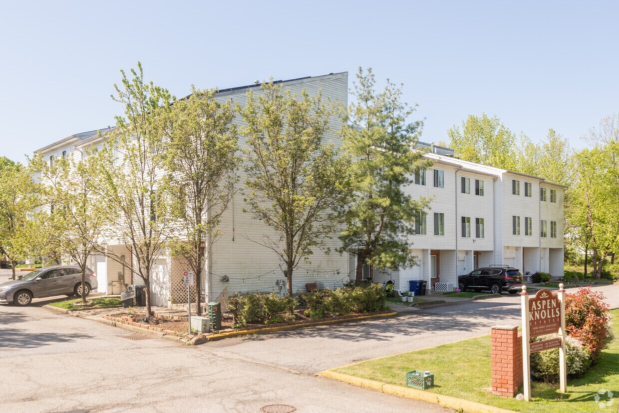 Primary Photo - 406 Aspen Knolls Way