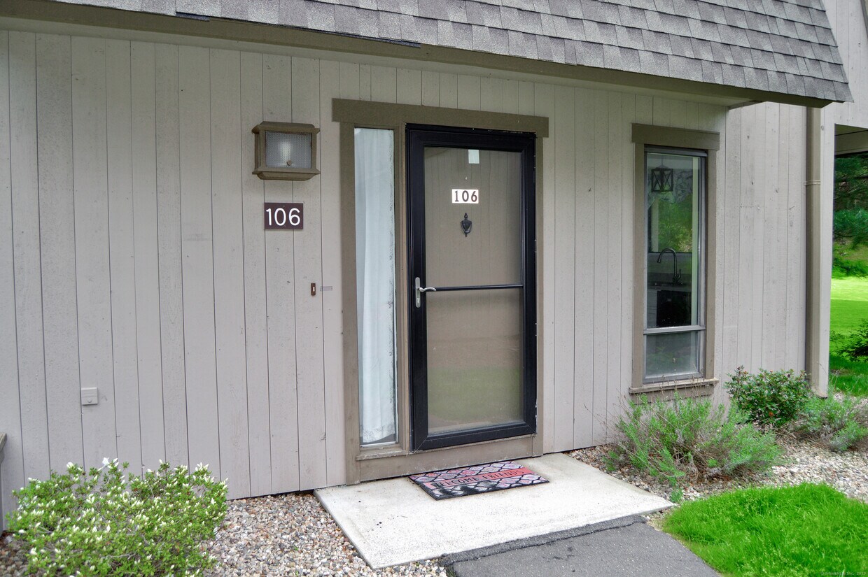 Primary Photo - 106 Mallard Dr