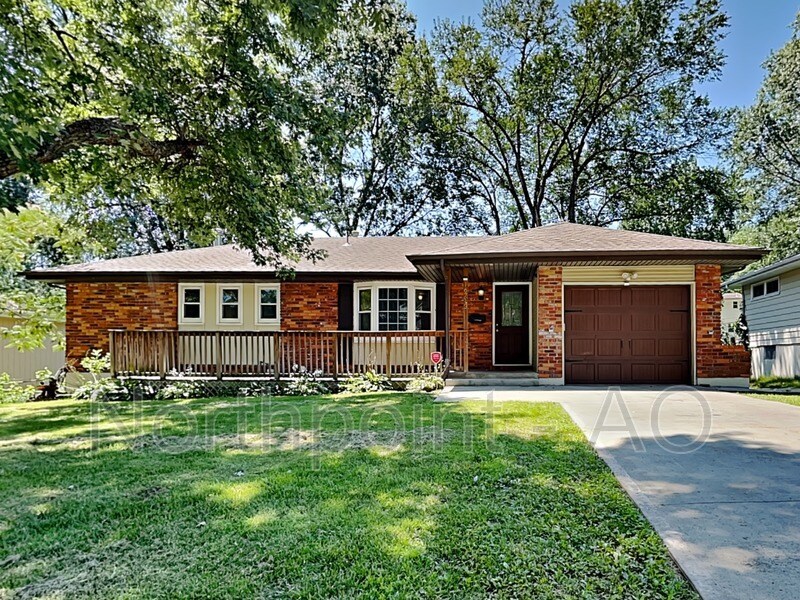 Primary Photo - 16713 E Ellison Way
