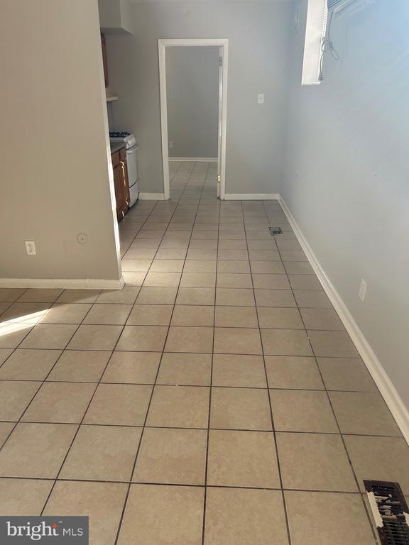 Foto del edificio - 5711 Erdrick St