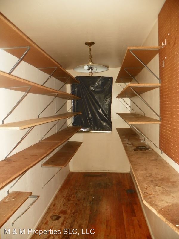 Foto del edificio - 1498 W Alder Rd
