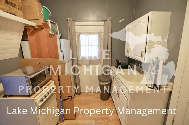 Foto del edificio - 744 Lake Michigan Dr NW