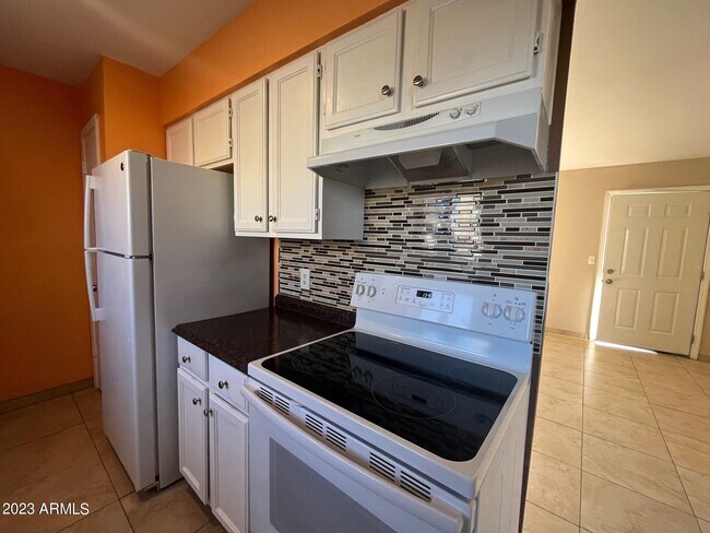 Building Photo - 4307 Ave Palermo