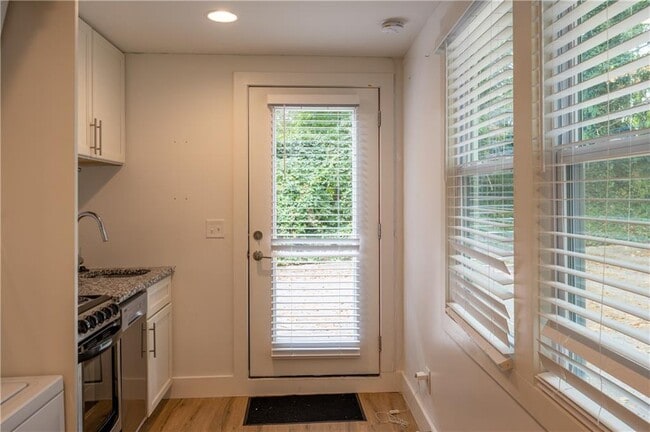 Foto del edificio - 1170 Greenwich St SW