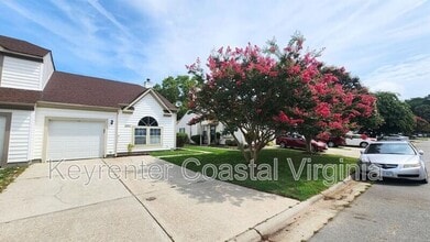 Building Photo - 6219 Oakglen Dr