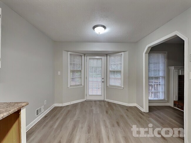Foto del edificio - 91 Stratford Dr