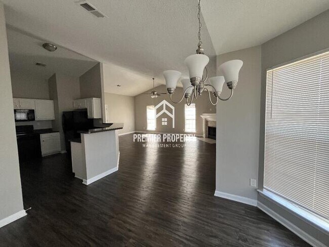 Building Photo - 5505 Brayton Dr