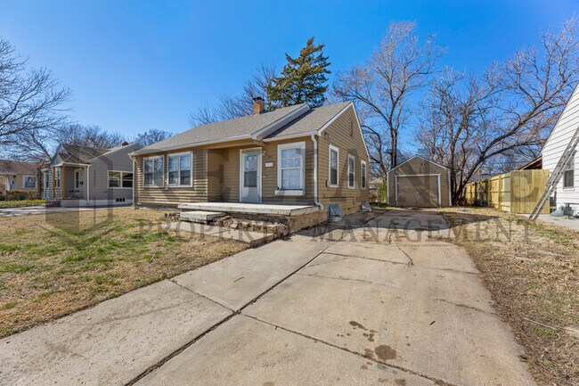 Building Photo - 921 N Edgemoor St