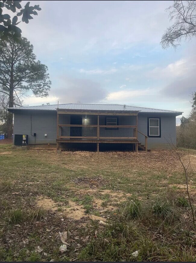 Building Photo - 176 Fawn Dr