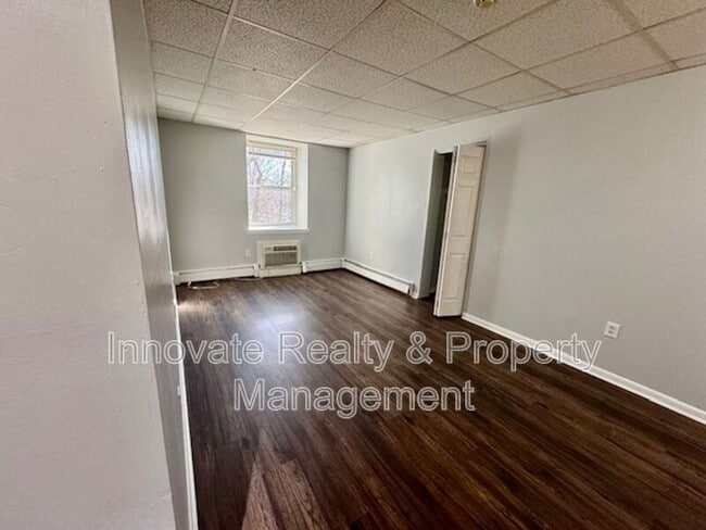 Building Photo - 29 Logan Ave