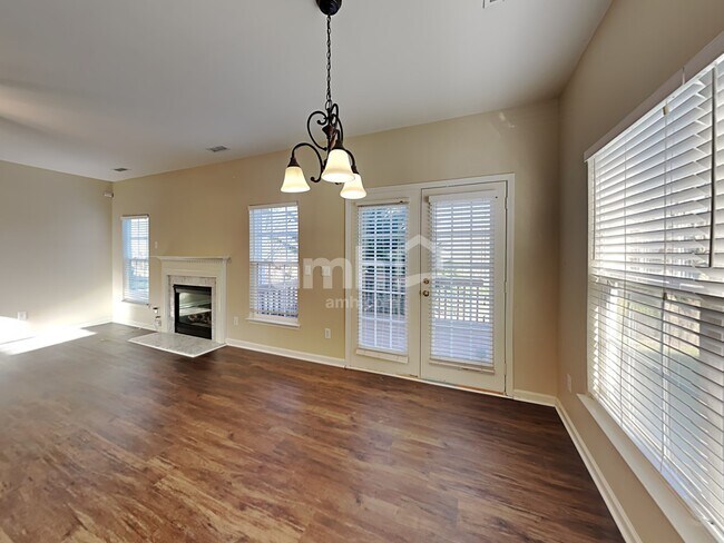 Building Photo - 9725 Autumn Applause Dr