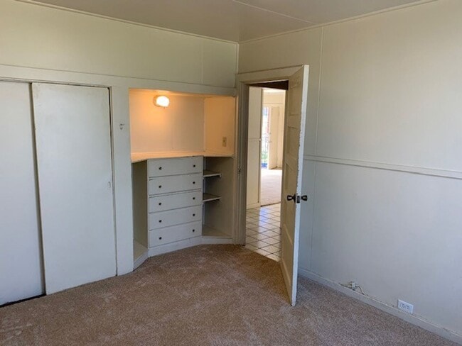 Foto del edificio - Two Bedroom Duplex