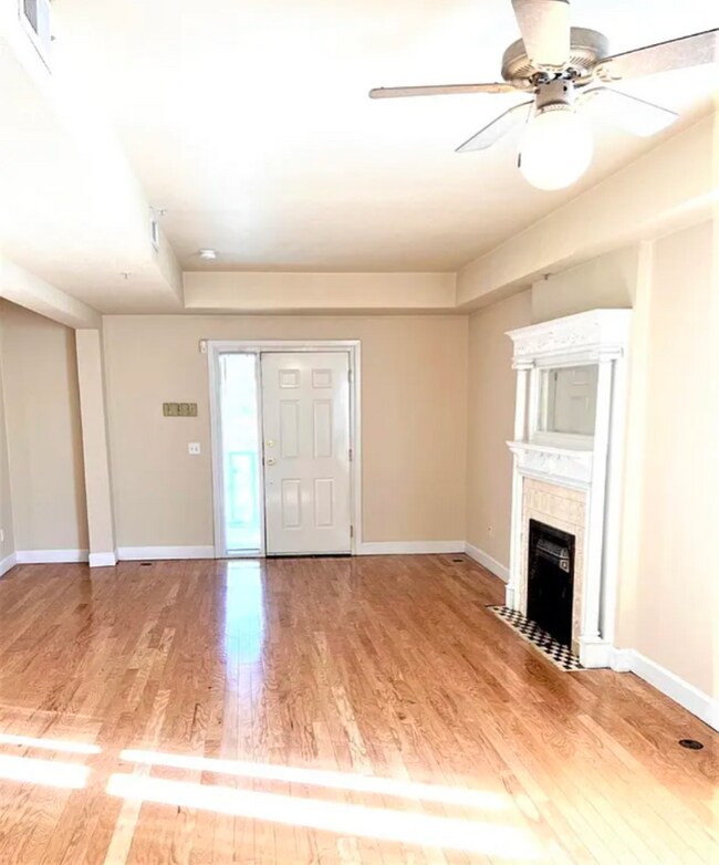 Photo - 1647 N Clarkson St (Denver, CO) Townhome