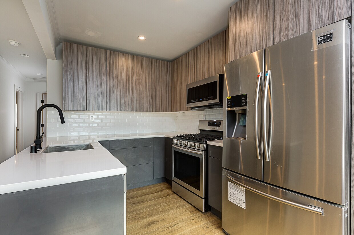 Foto principal - 4865 St Elmo Dr