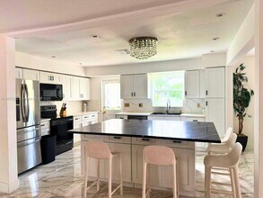 Building Photo - 201 Calle Grande Dr