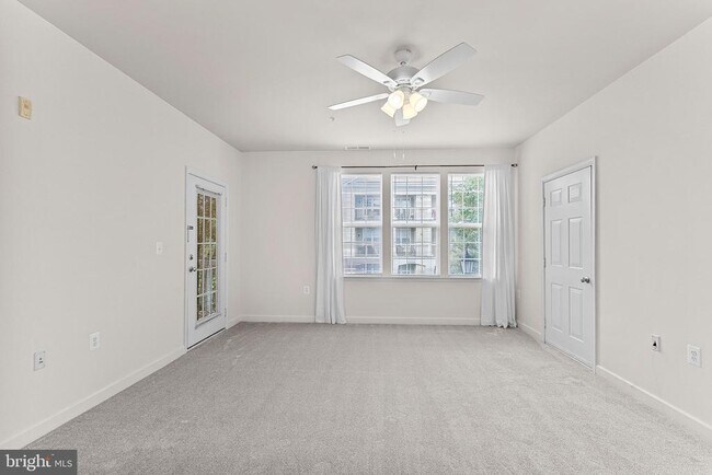 Foto del edificio - 42470 Pennyroyal Sq