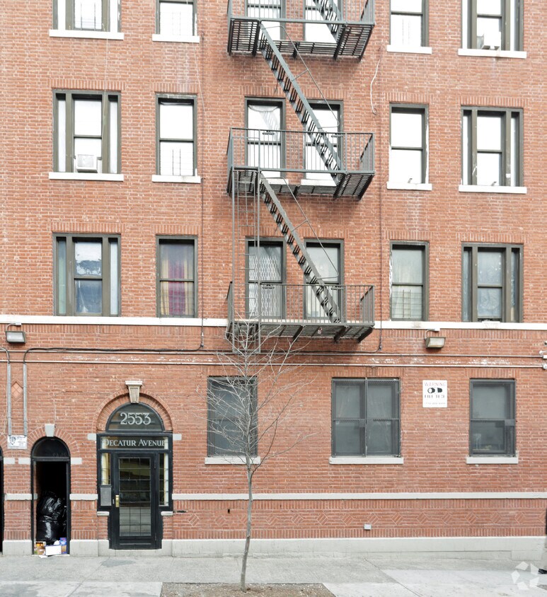 Building Photo - 2553 Decatur Ave