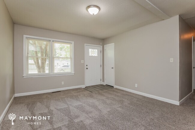 Building Photo - 4 Bedroom Goose Creek Home