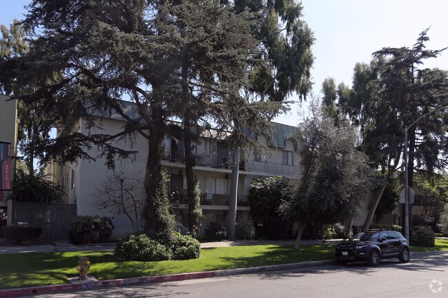 Building Photo - 400 S La Fayette Park Pl